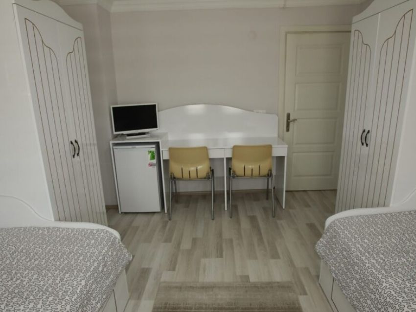 MYAPART - Kütahya Öğrenci Kız ApartI - masa